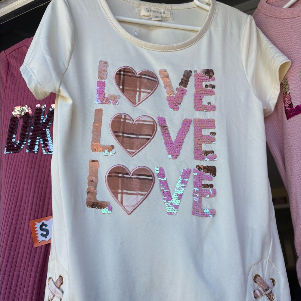 btween Cream Love Sequin Short Sleeve Tee
